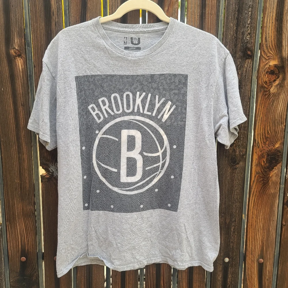 NBA Brooklyn Nets Basketball Heathered Gray Licensed Short Sleeve Graphic Tee L - Picture 2 of 10